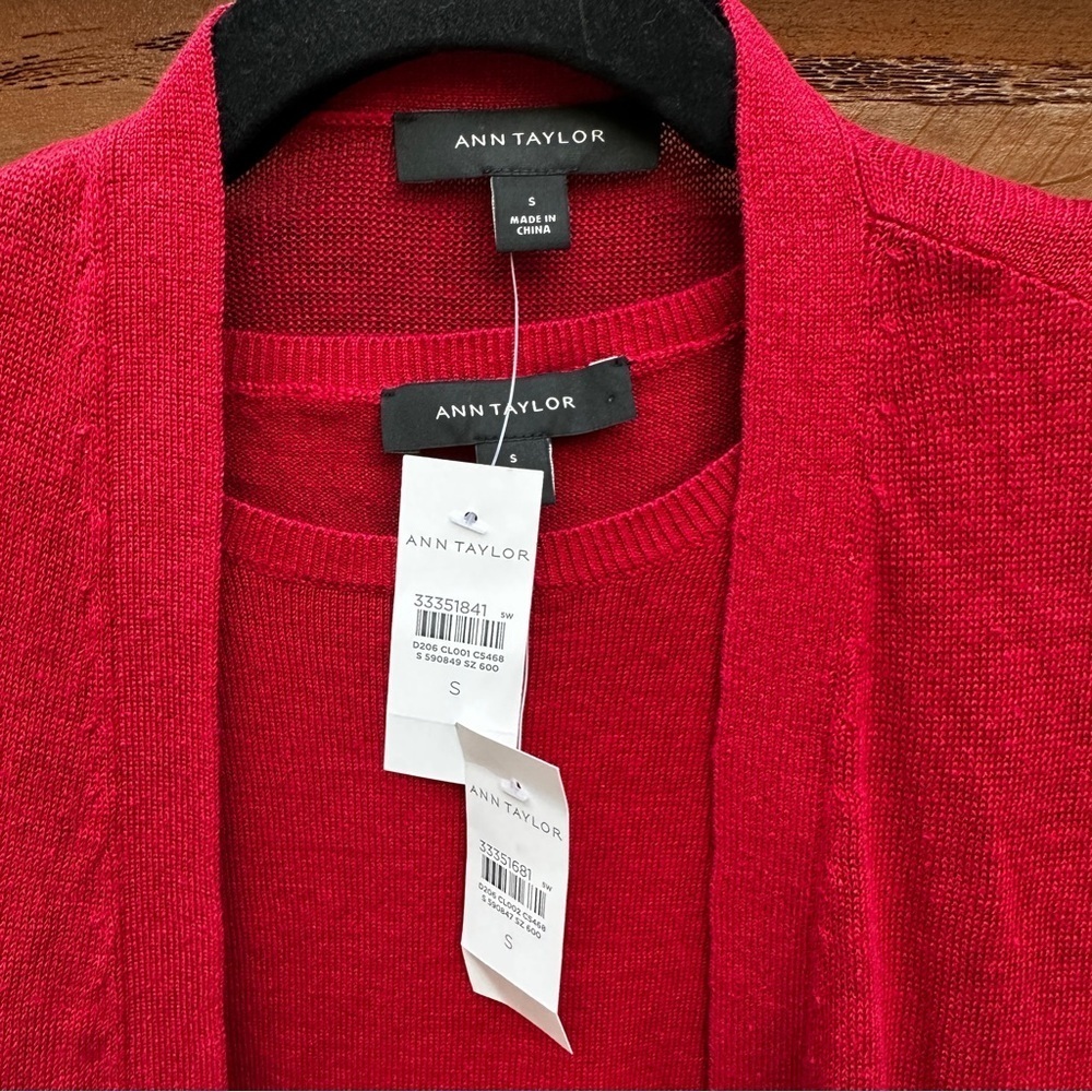Ann Taylor cardigan set - Picture 5 of 13